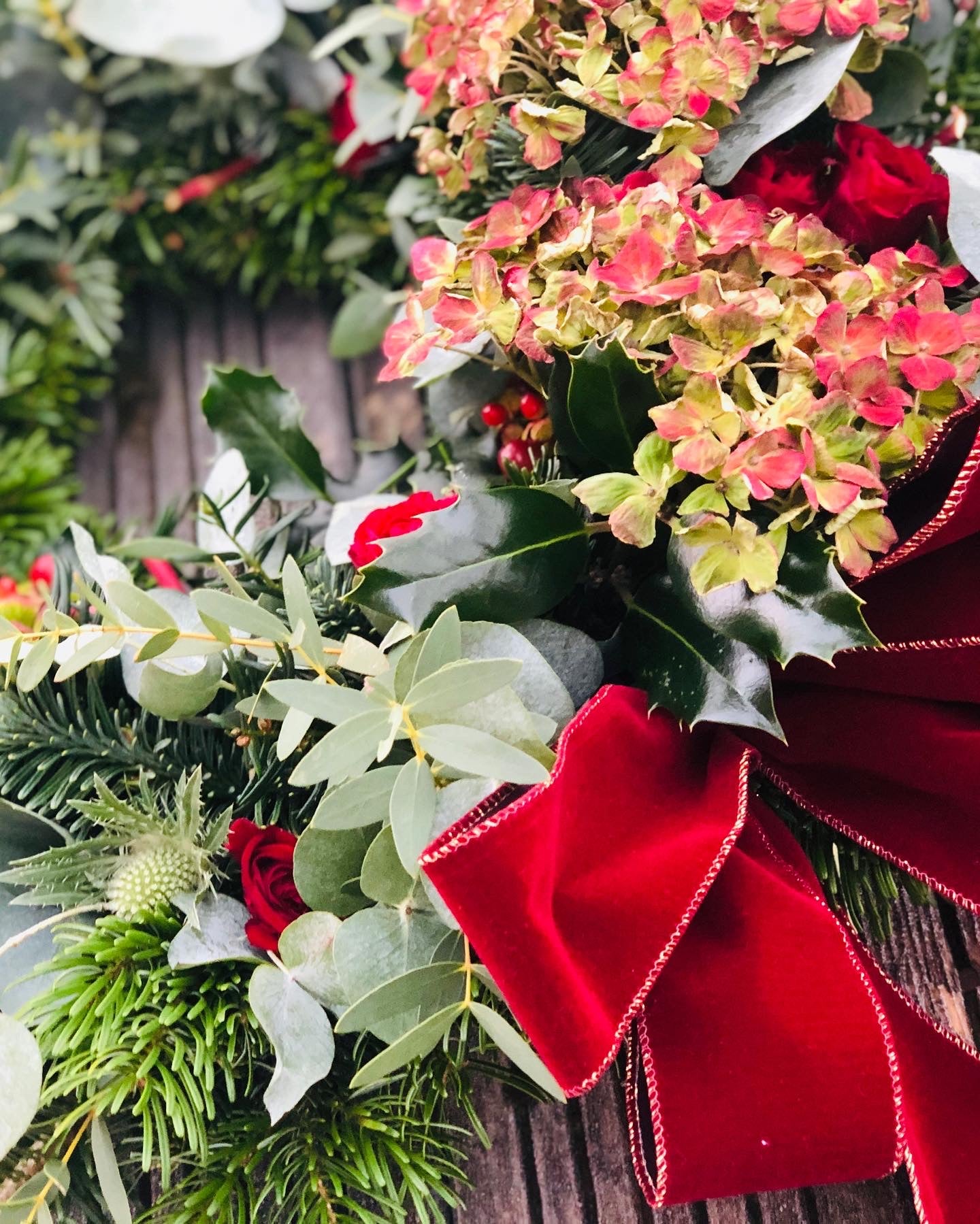 Barns Florals Bespoke Christmas Wreaths.OPEN FOR PREORDERS