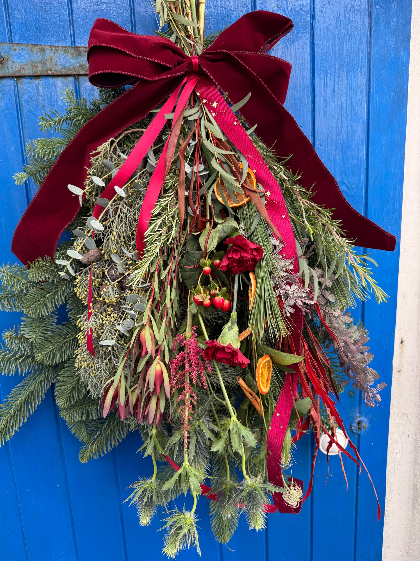 Handmade Christmas Swag: Fresh Foliage & Festive Accents
