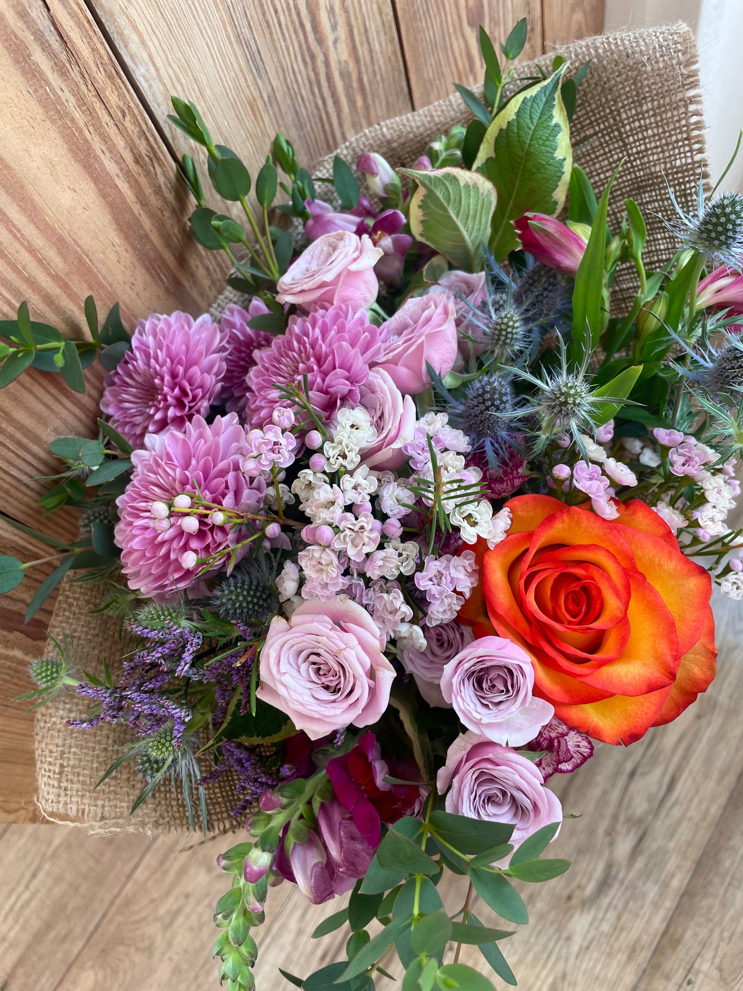 Seasonal Hessian Wrap Flower posy