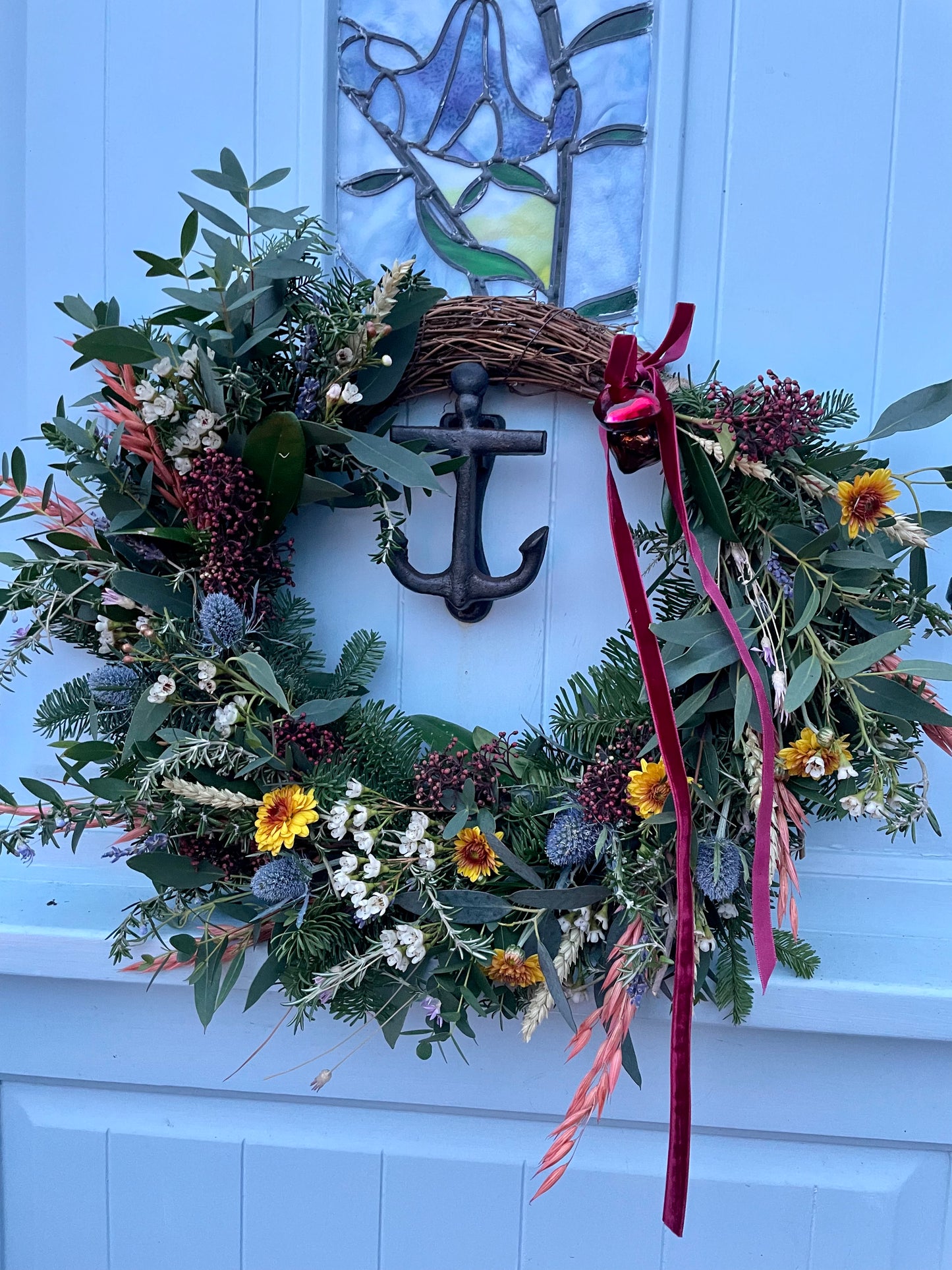 Boscastle Cottage Christmas Wreath handmade in Cornwall with fresh and dried flowers – Barns Florals