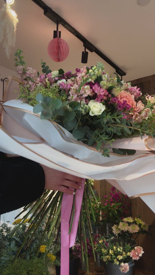 A dreamy flower bunch- 'Pink Dream' (PREORDERS ONLY)